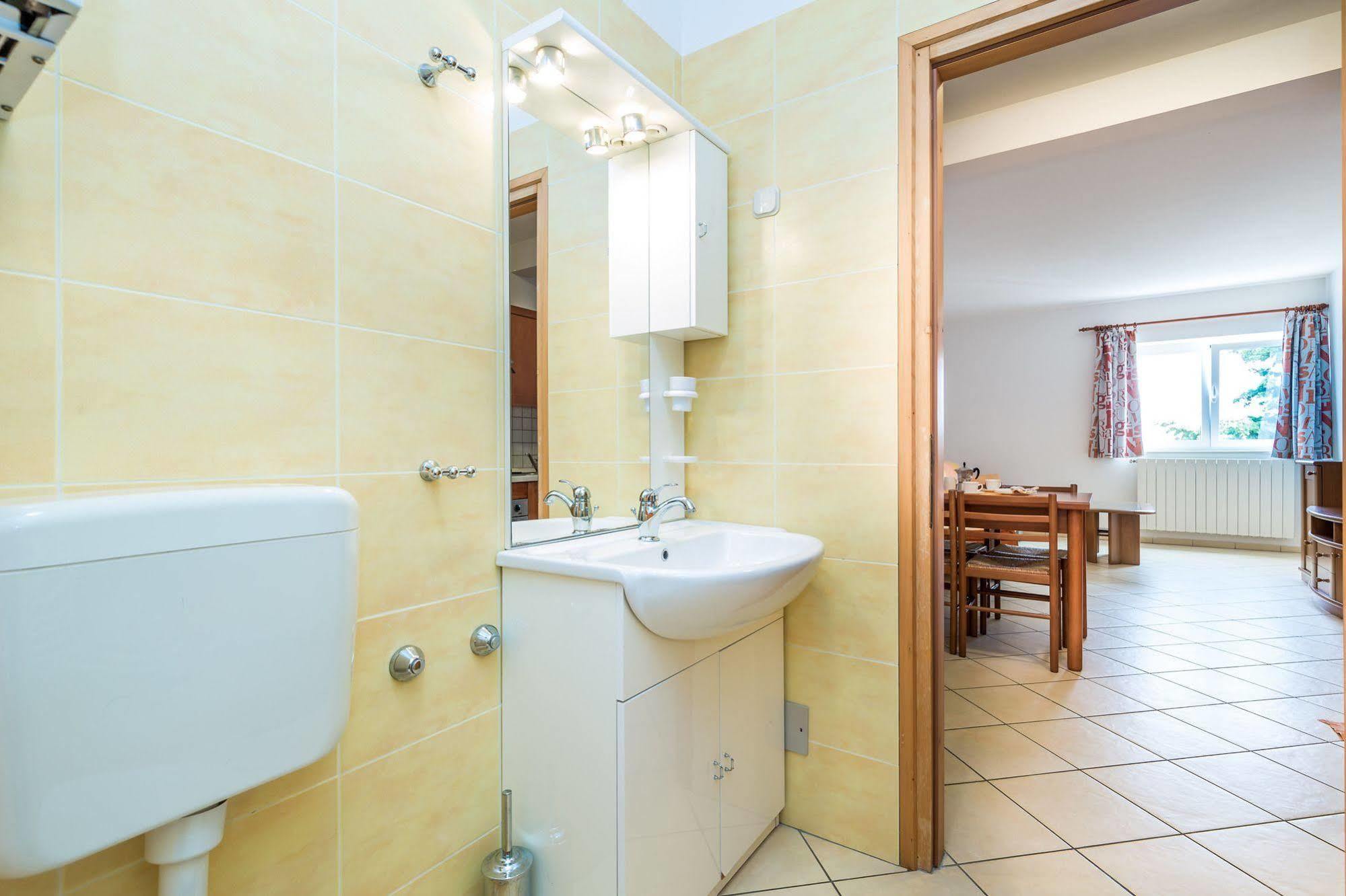 Apartments Gea Mošćenička Draga Exteriör bild